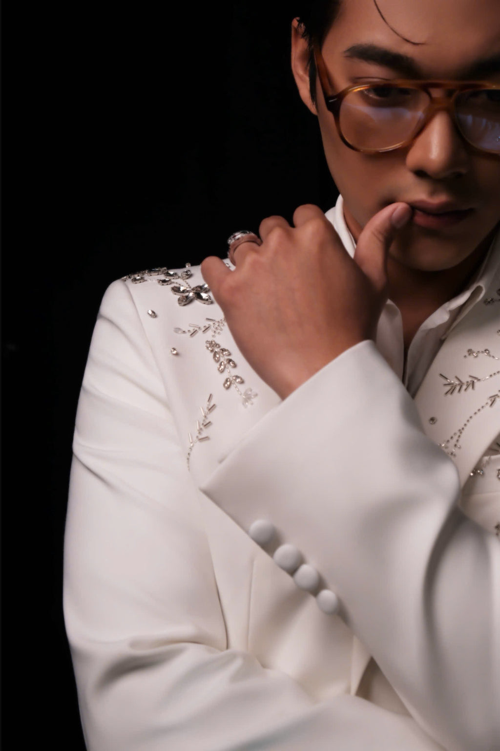 White Hand-Beaded Embellished Wedding Blazer for Men