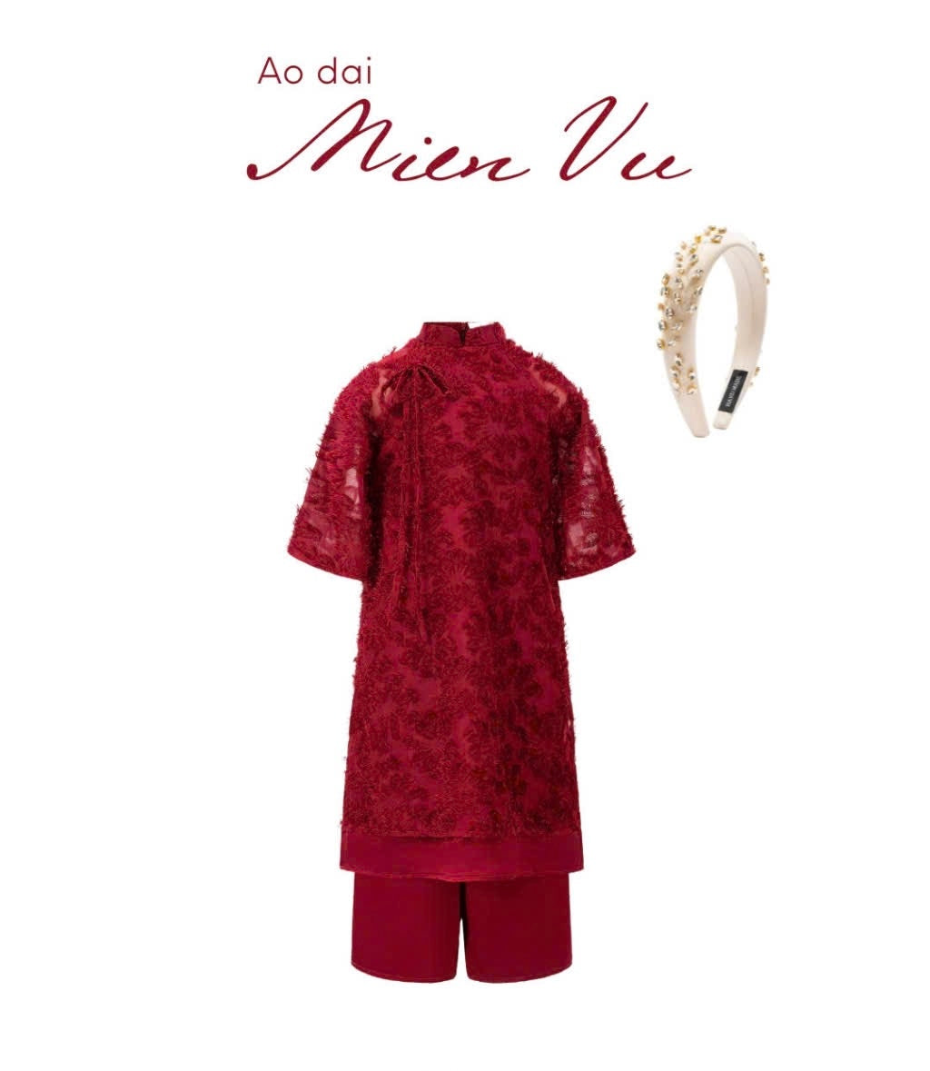Phoebe Mien Vu Ao Dai