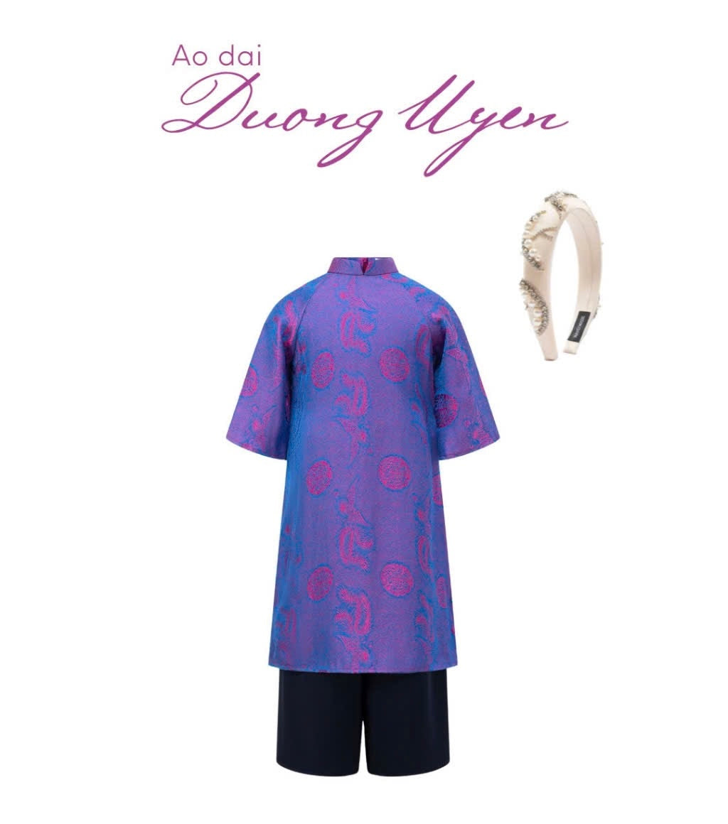 Phoebe Duong Uyen Ao Dai