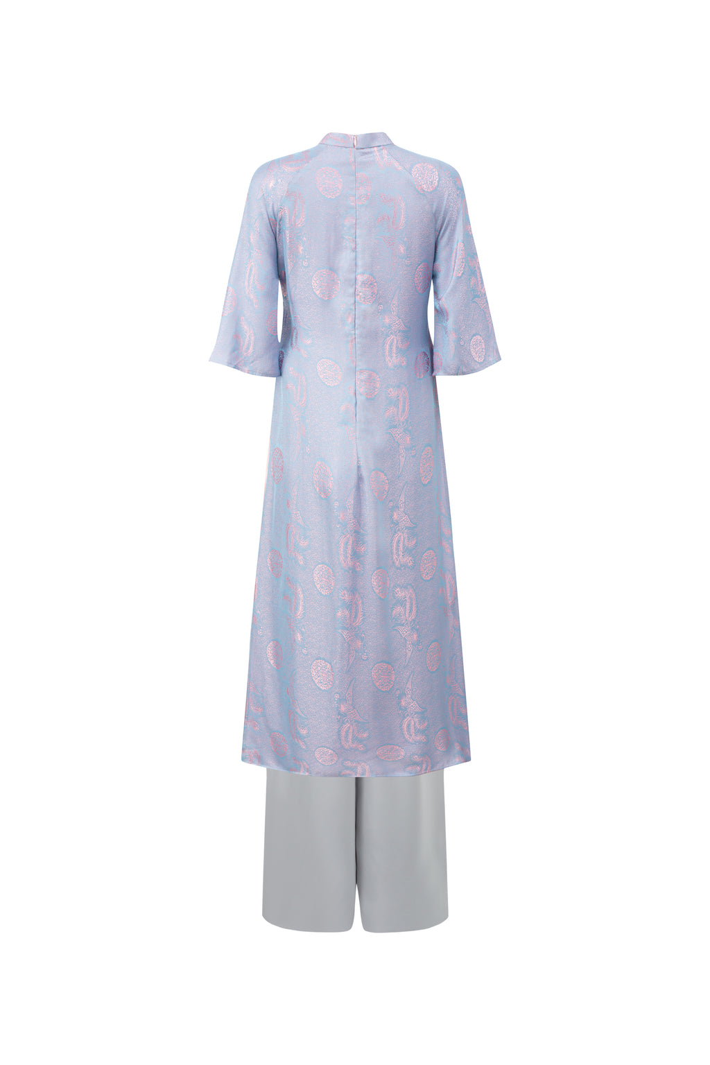 Phoebe Duong Uyen Ao Dai