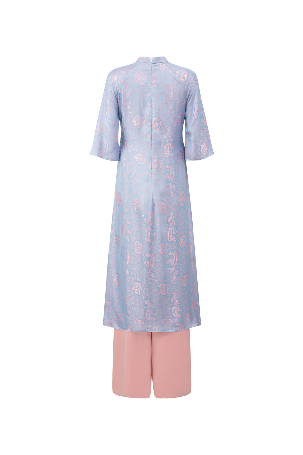 Phoebe Duong Uyen Ao Dai